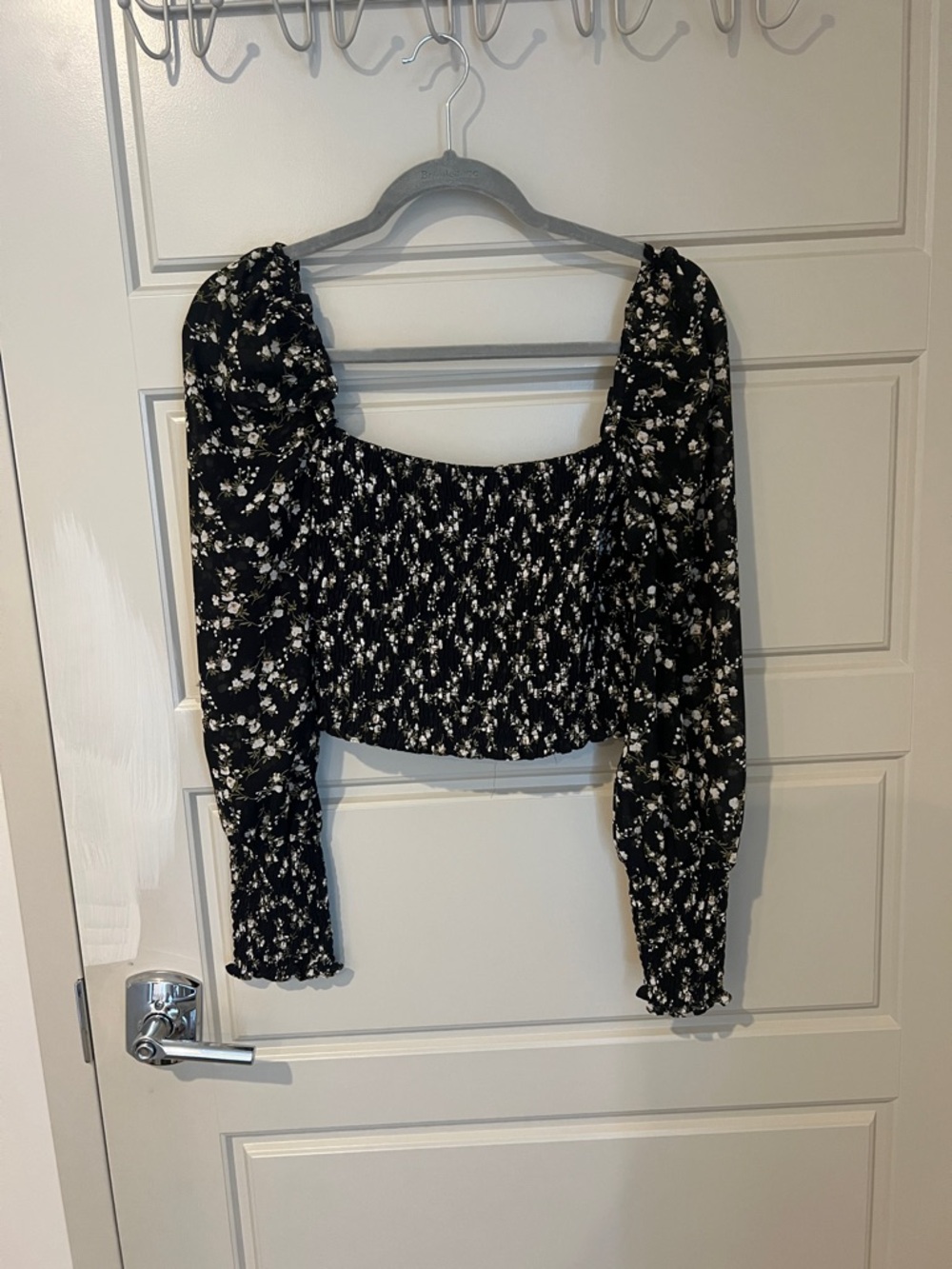 Petal & Pup Black Floral Smocked Puff-Sleeve Crop Top